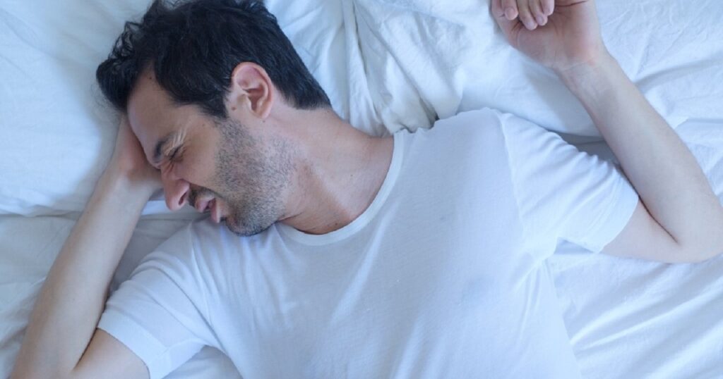 "Điểm mặt" 5 thói quen xấu gây đột quỵ khi ngủ 2 fea0946929